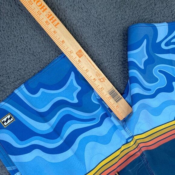Billabong Lo Tides Board Shorts size 28 (30 Meas) Stretch Comfort Skater Surf - Picture 8 of 11